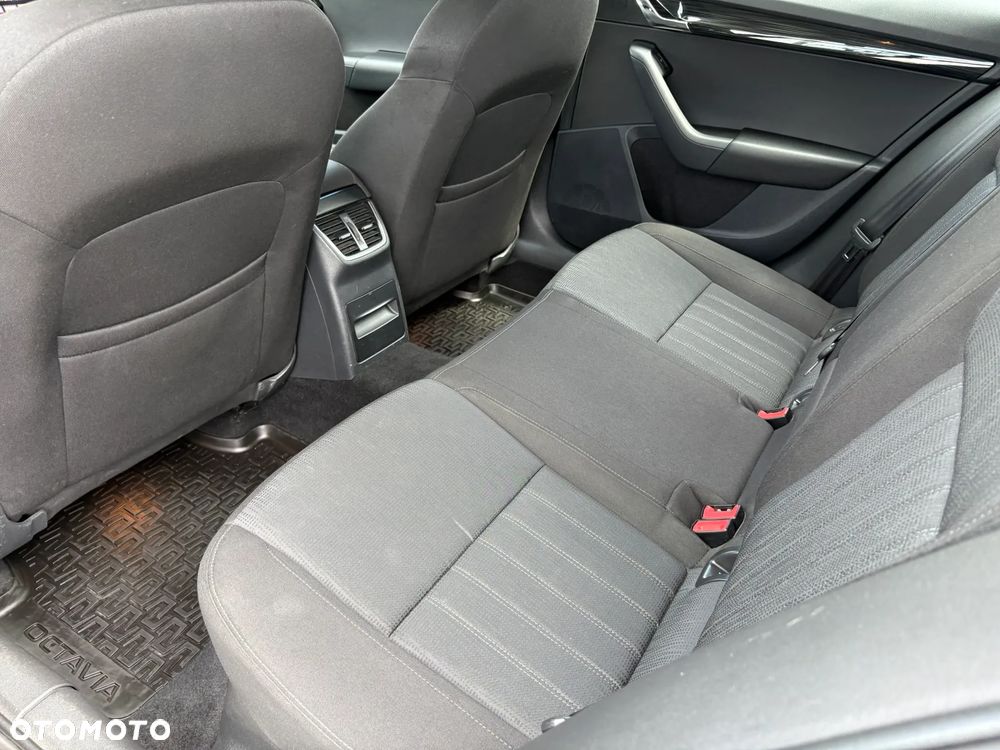 Skoda Octavia 2.0 TDI SCR Style DSG - 21