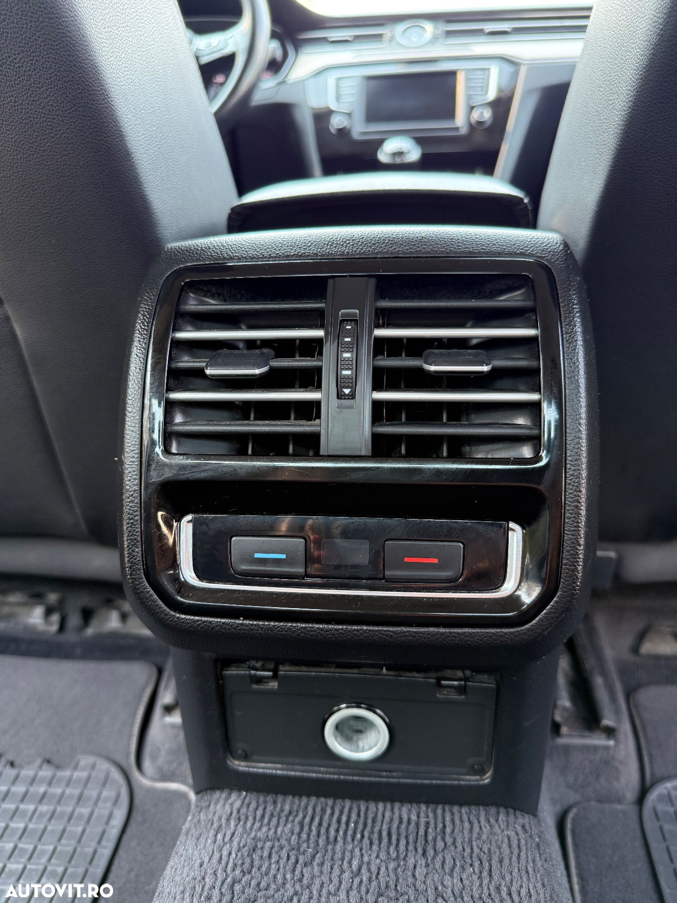Volkswagen Passat 2.0 TDI Highline - 19