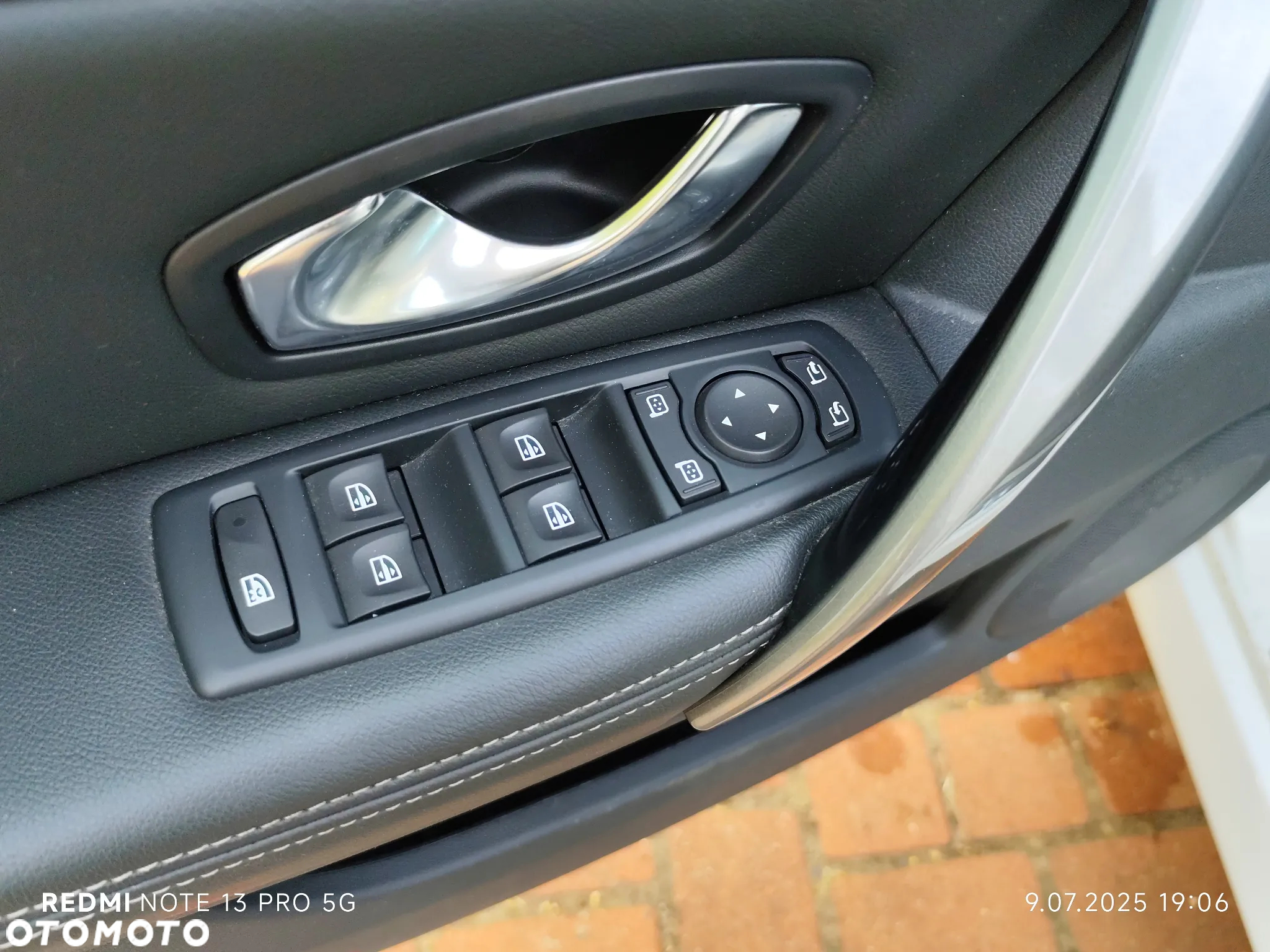 Renault Laguna Grandtour dCi 175 FAP Bose Edition - 29