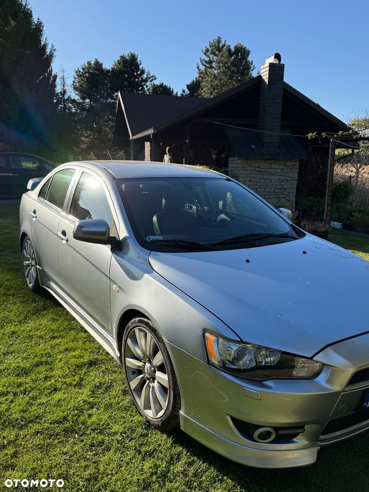 Mitsubishi Lancer - 9