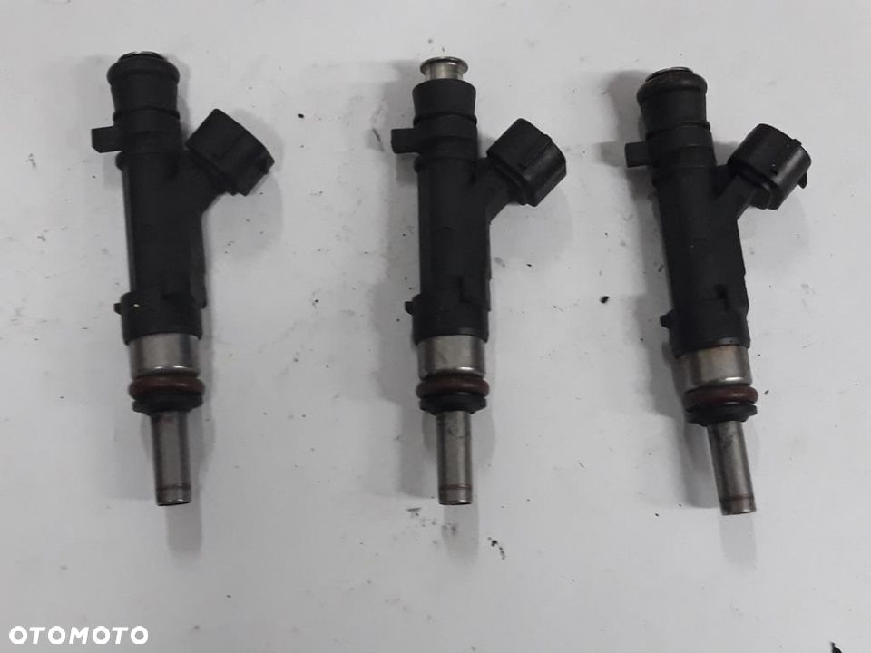 Wtryski Wtrysk AUDI A6 C6 2.4 BDW 06E133551 - 1