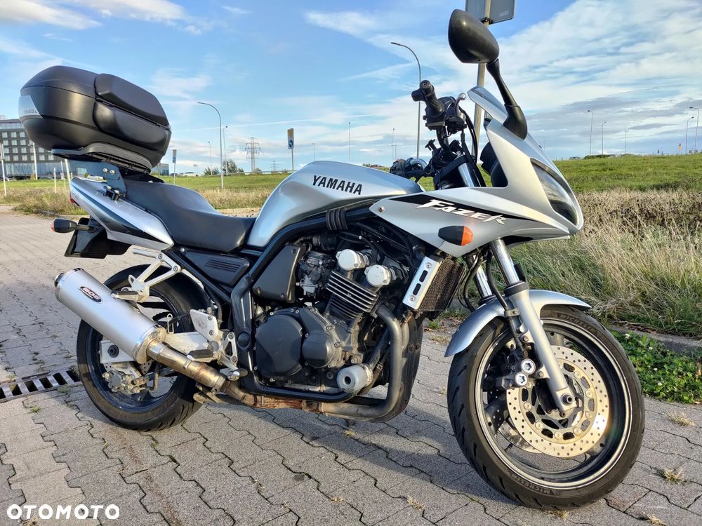 Yamaha FZS - 4