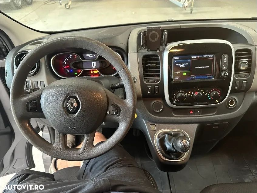 Renault Trafic - 6
