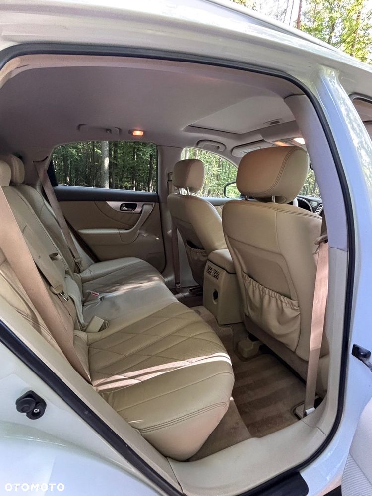 Infiniti FX FX35 - 19