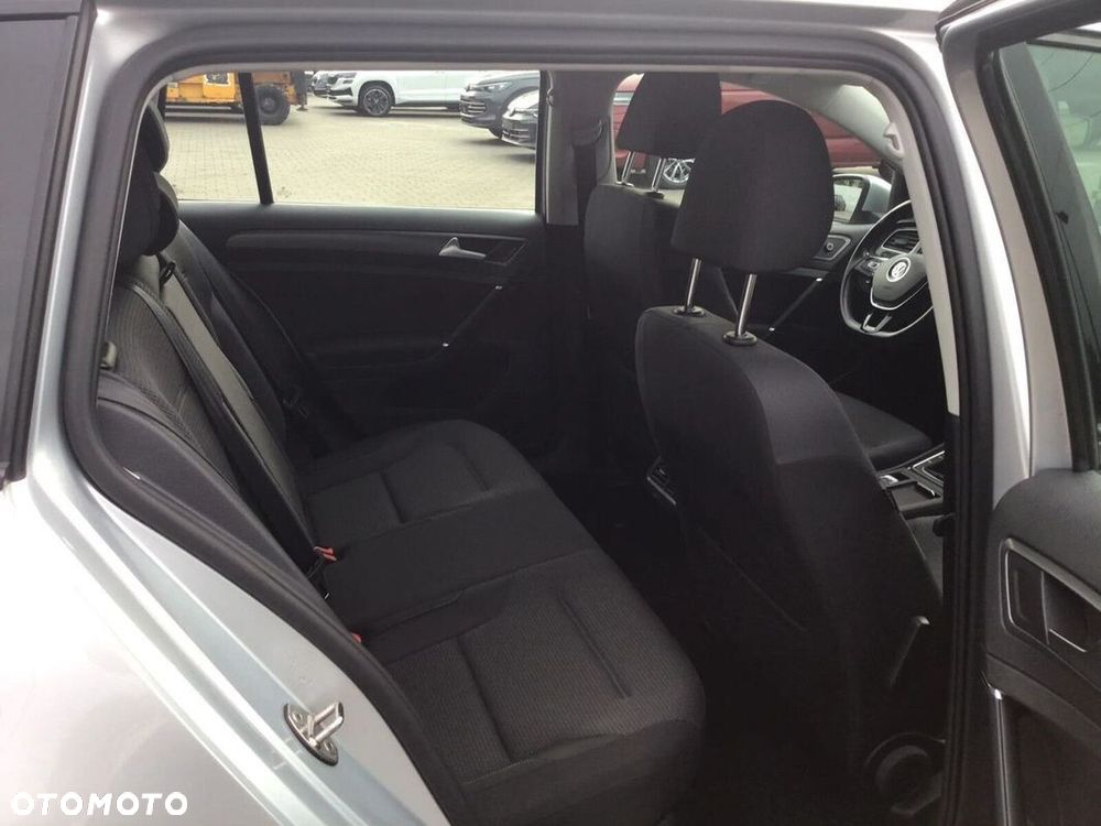 Volkswagen Golf Variant - 15