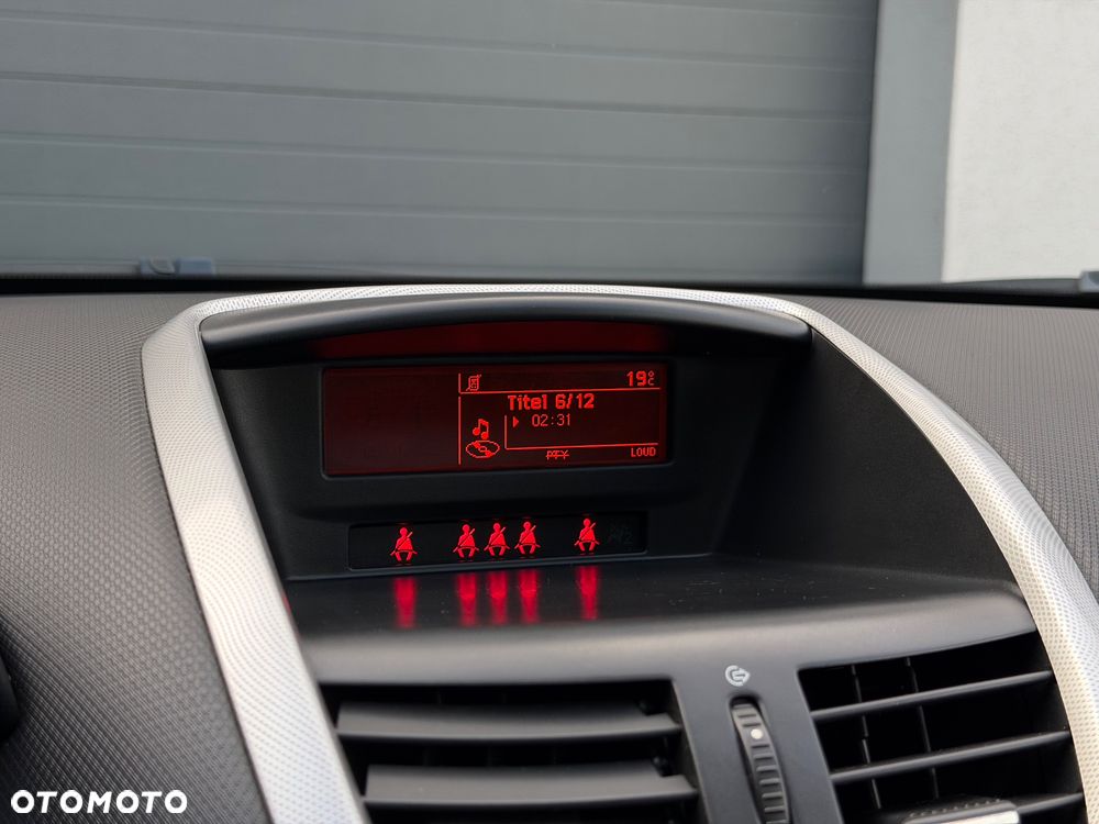 Peugeot 207 1.6 HDi Millesim 200 - 15