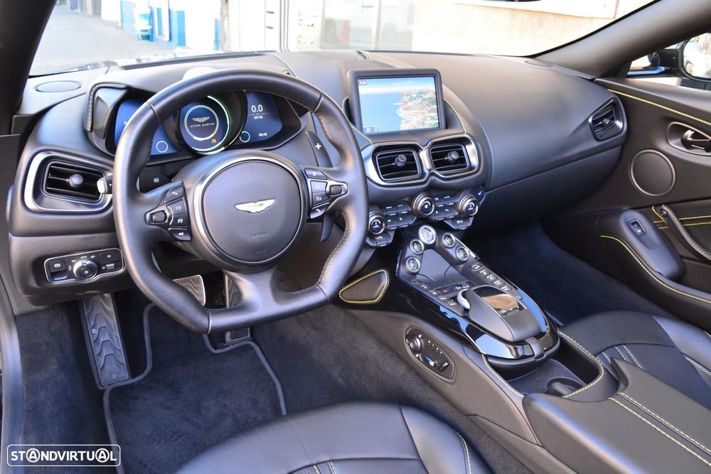 Aston Martin Vantage Roadster V8 - 30