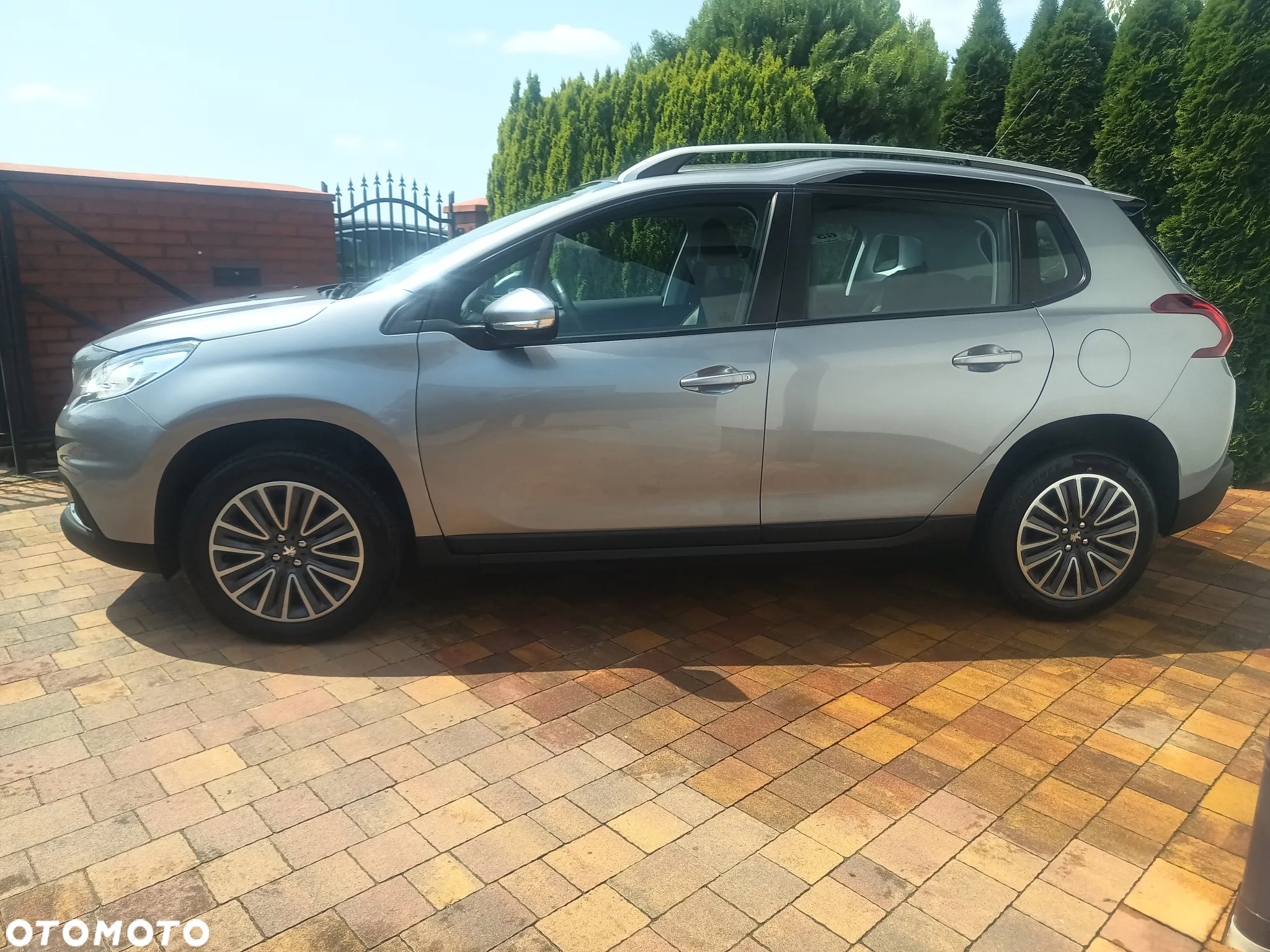 Peugeot 2008 - 4