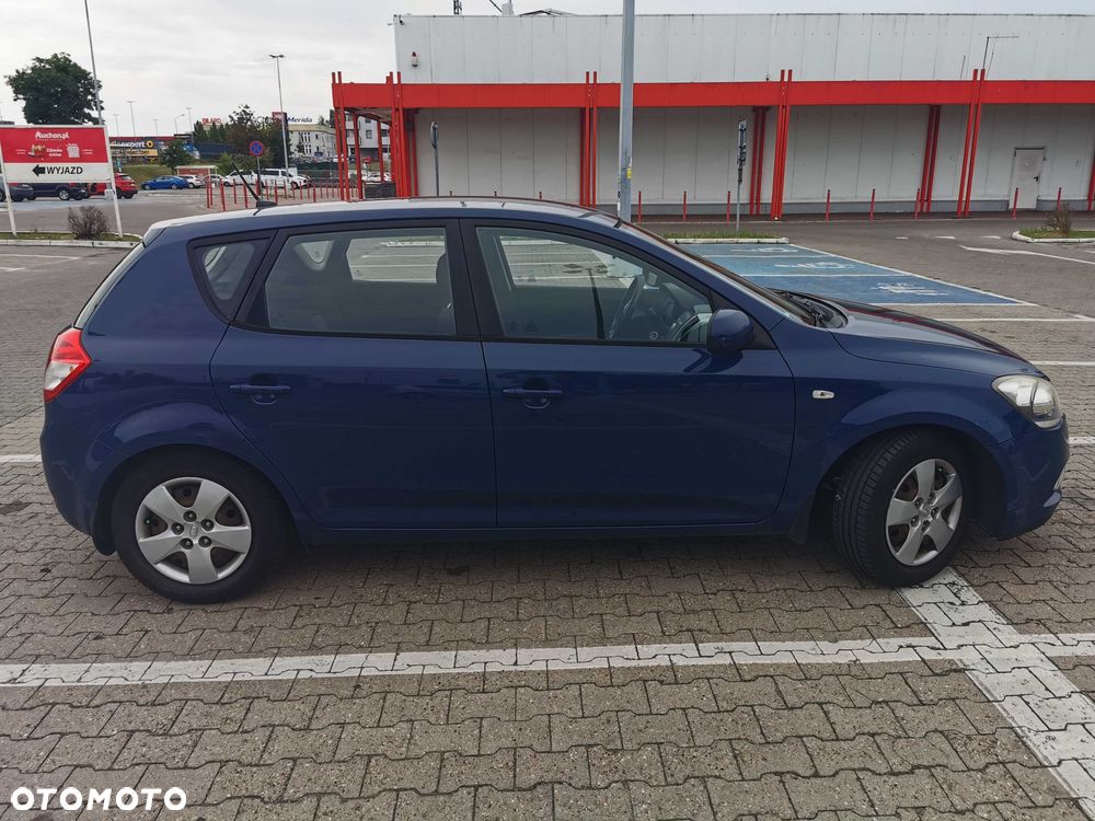 Kia Ceed - 3