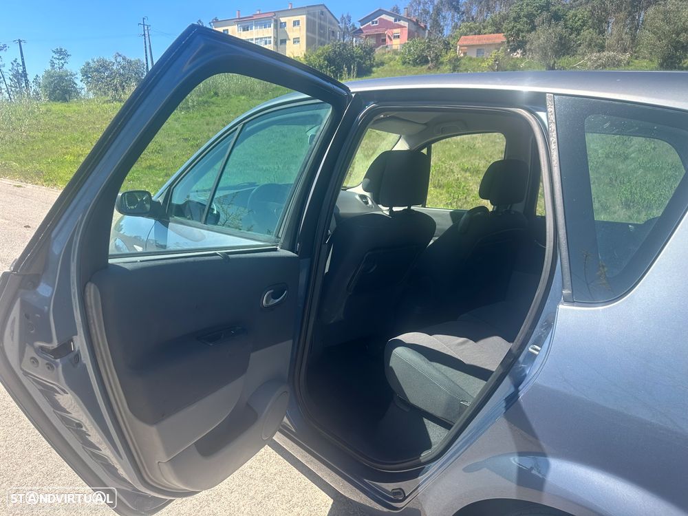 Renault Scénic - 17