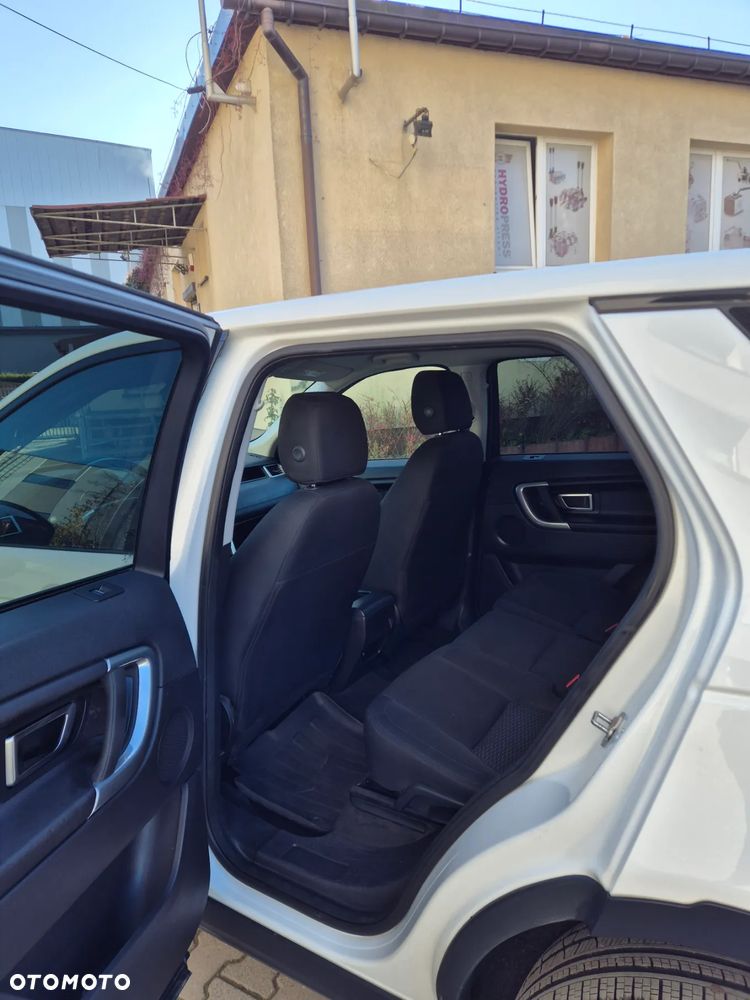 Land Rover Discovery Sport 2.0 D150 - 12