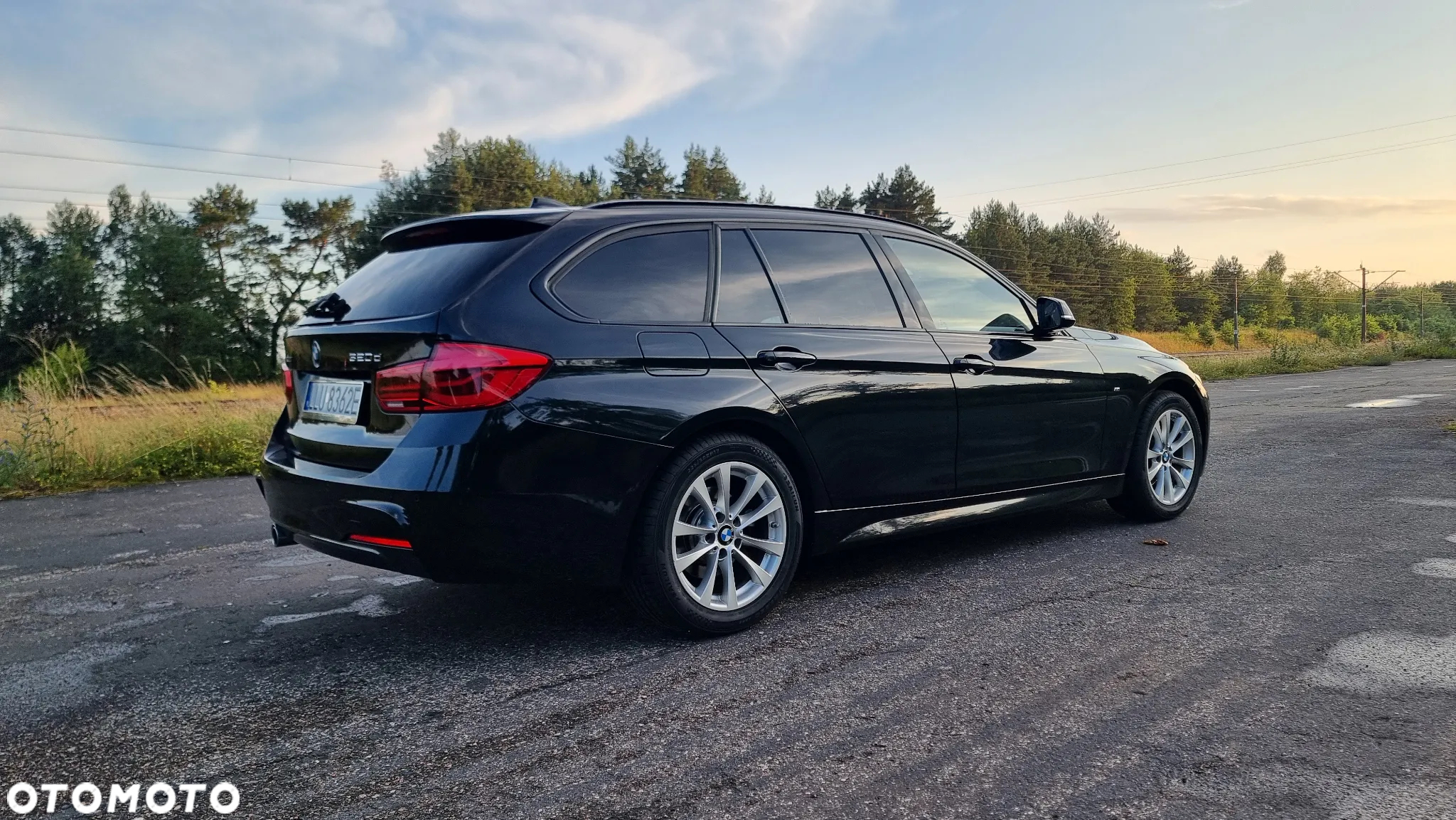 BMW Seria 3 320d Touring xDrive Edition M Sport Shadow - 17