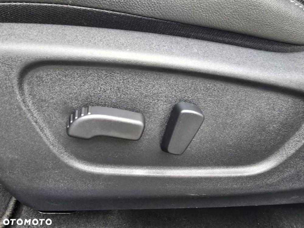 Nissan Qashqai ver-1-2-dig--t-n--connecta-xtronic - 26