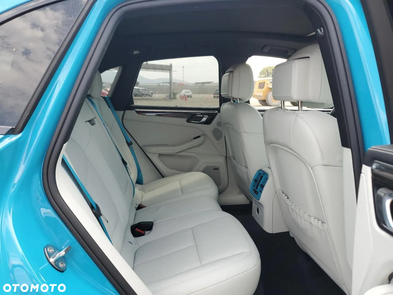 Porsche Macan T - 11
