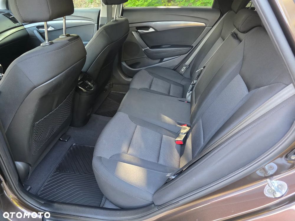 Hyundai i40 Kombi 1.7 CRDi Premium - 21