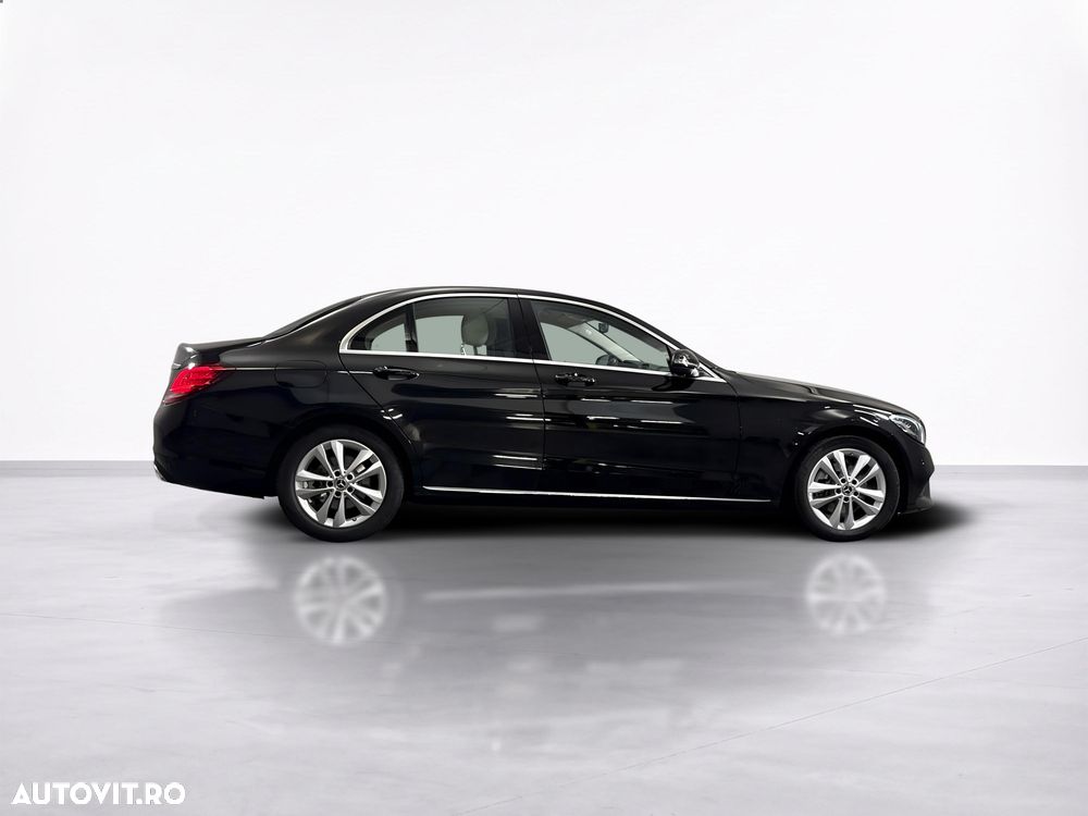 Mercedes-Benz C - 7