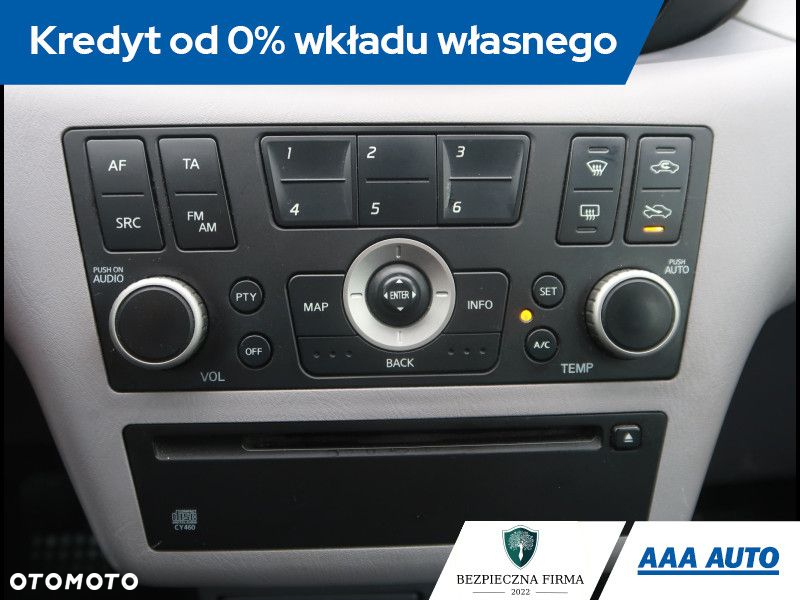 Nissan Almera Tino - 13