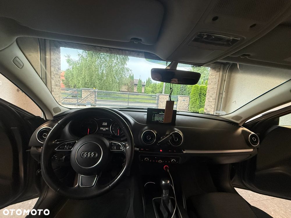 Audi A3 Sportback 2.0 TDI (clean diesel) Ambiente - 12