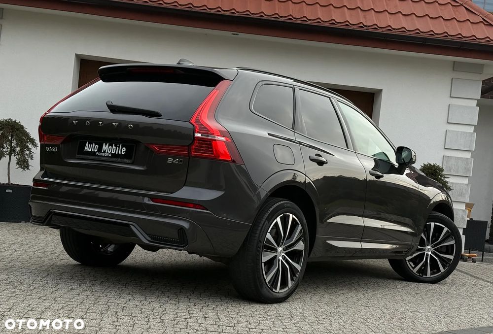 Volvo XC 60 B4 D AWD Plus Dark - 5
