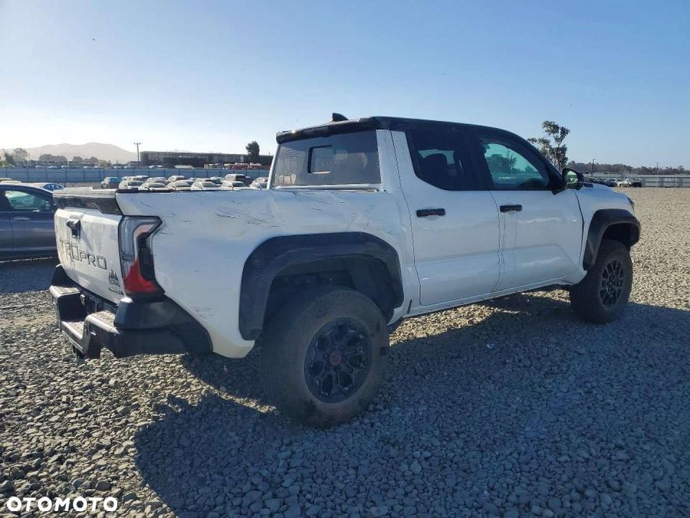 Toyota Tacoma - 5