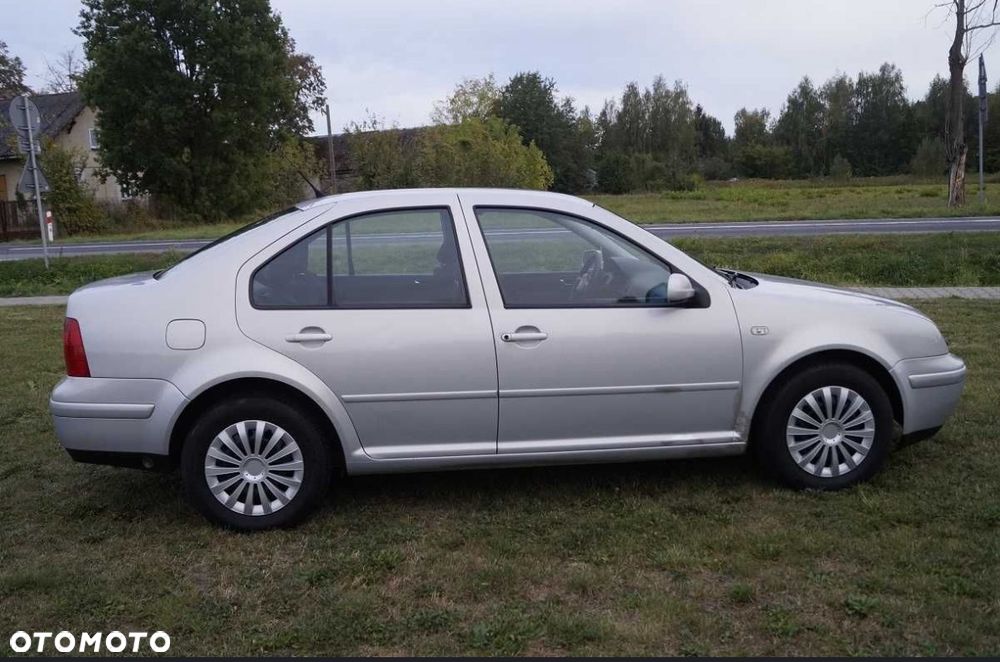 Volkswagen Bora Variant 2.0 - 4