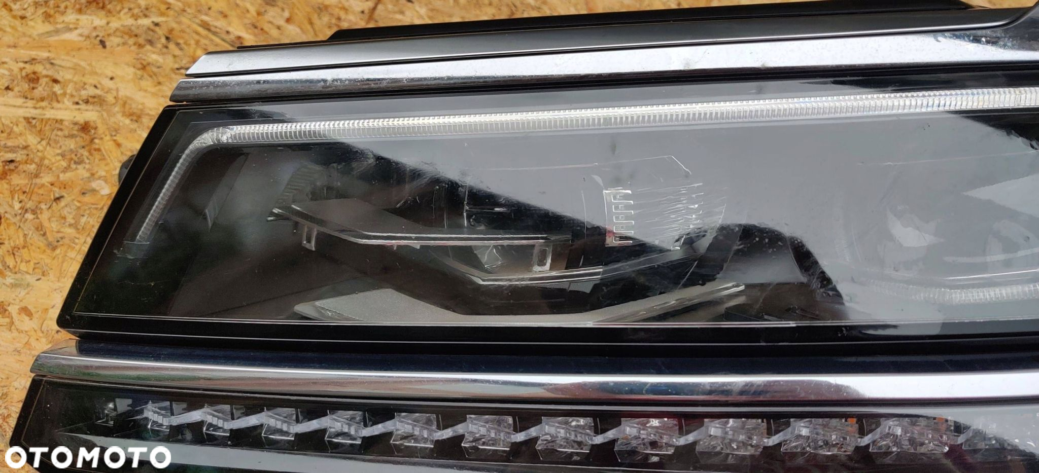 Volkswagen Tiguan 2016 Lampa przednia LEWA USZKODZONA - 15