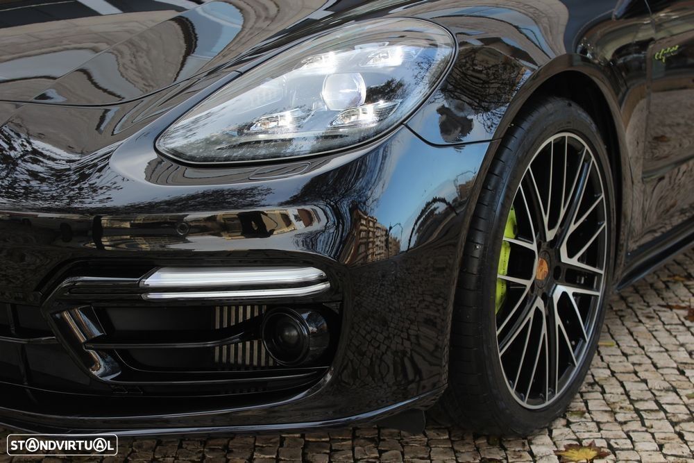 Porsche Panamera Sport Turismo 4 E-Hybrid - 5
