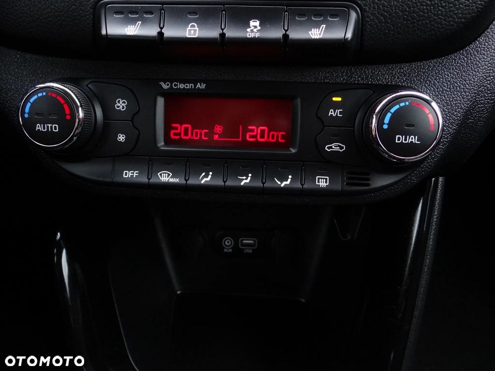 Kia Ceed 1.4 CVVT Dream-Team Edition - 37