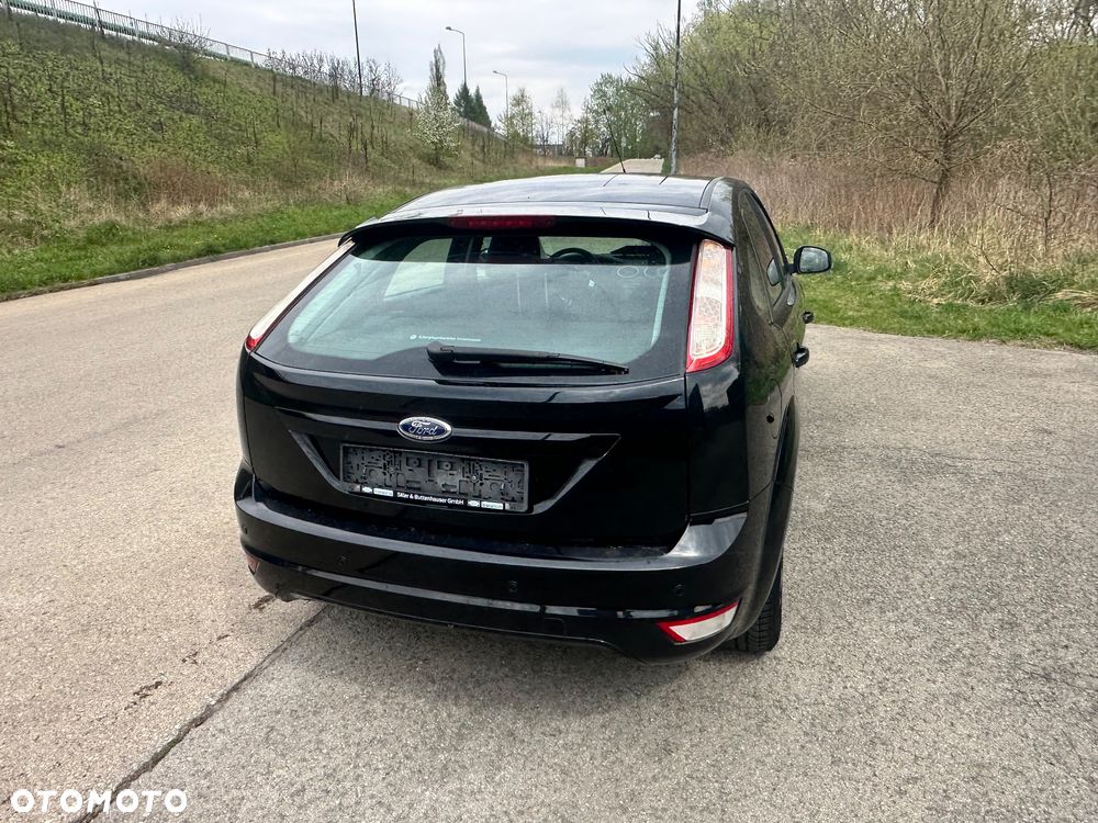 Ford Focus 1.8 Titanium - 8