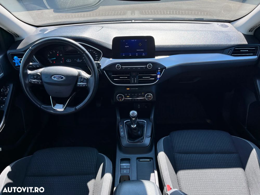 Ford Focus - 12