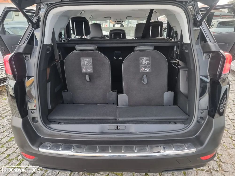 Peugeot 5008 - 13