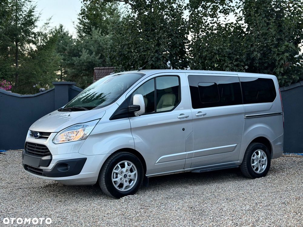 Ford Tourneo Custom - 2