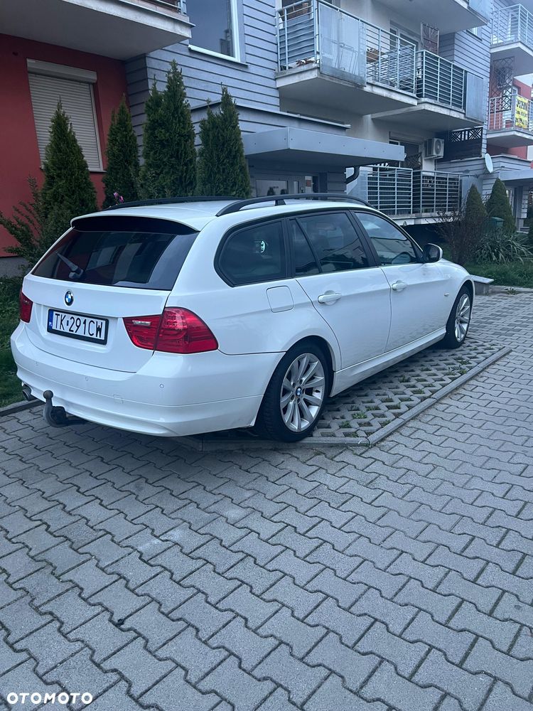 BMW Seria 3 320d DPF Touring Blue Performance Edition Fleet Sport - 3