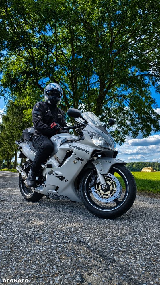 Honda CBR - 2