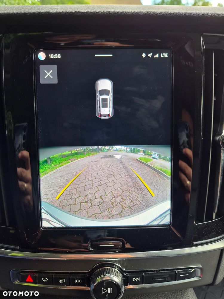Volvo V90 B4 D AWD Momentum Pro - 19