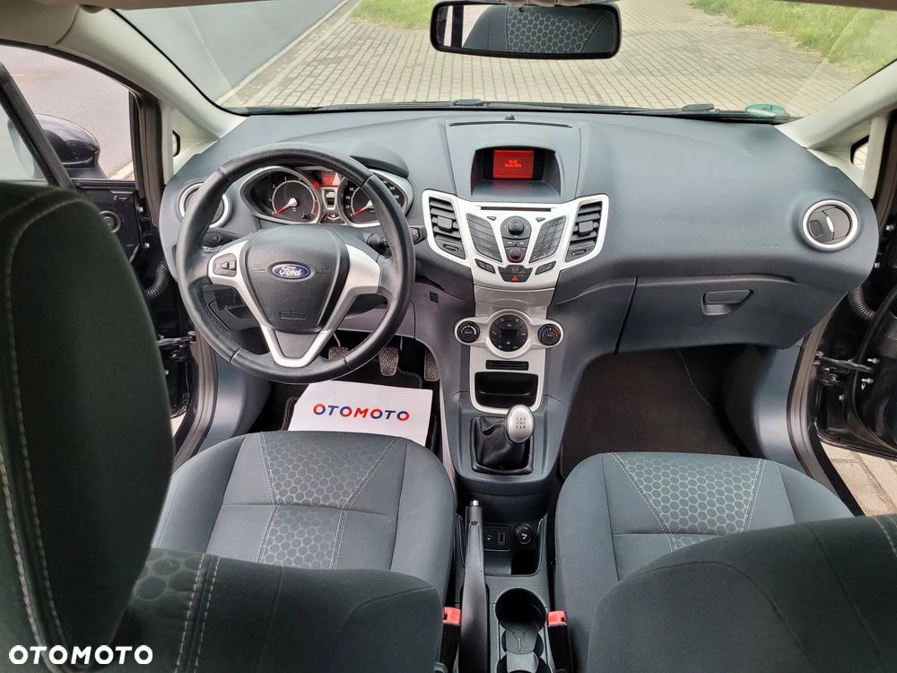 Ford Fiesta 1.25 Titanium EU5 - 17