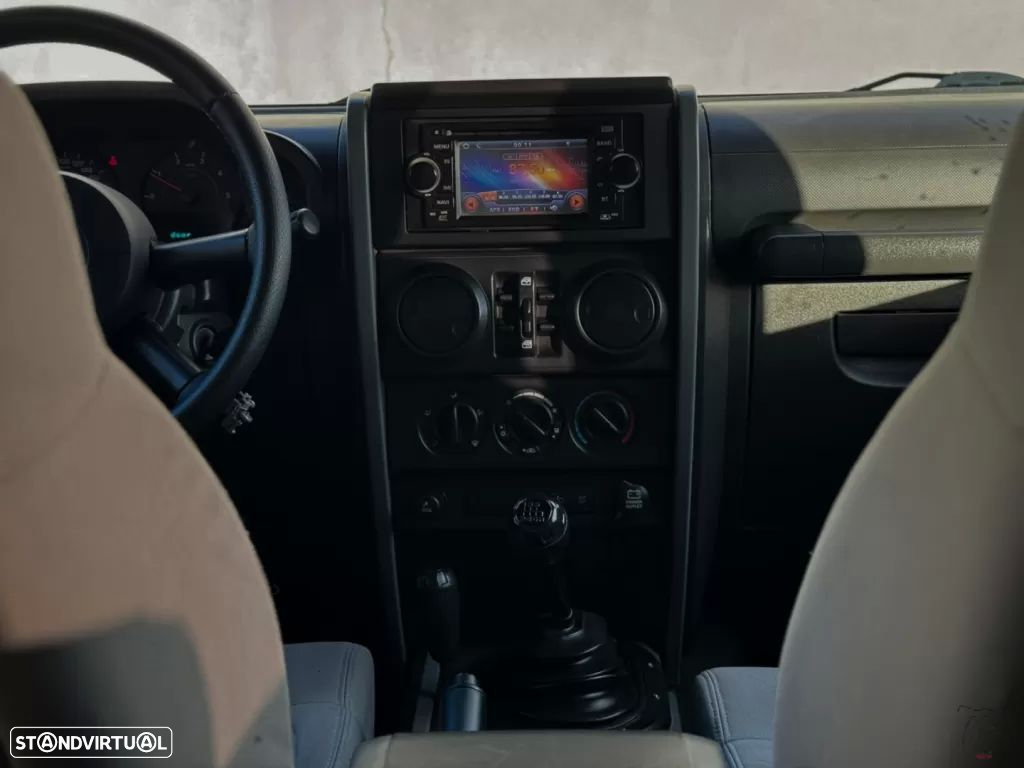Jeep Wrangler Unlimited 2.8 CRD DPF Sport - 16