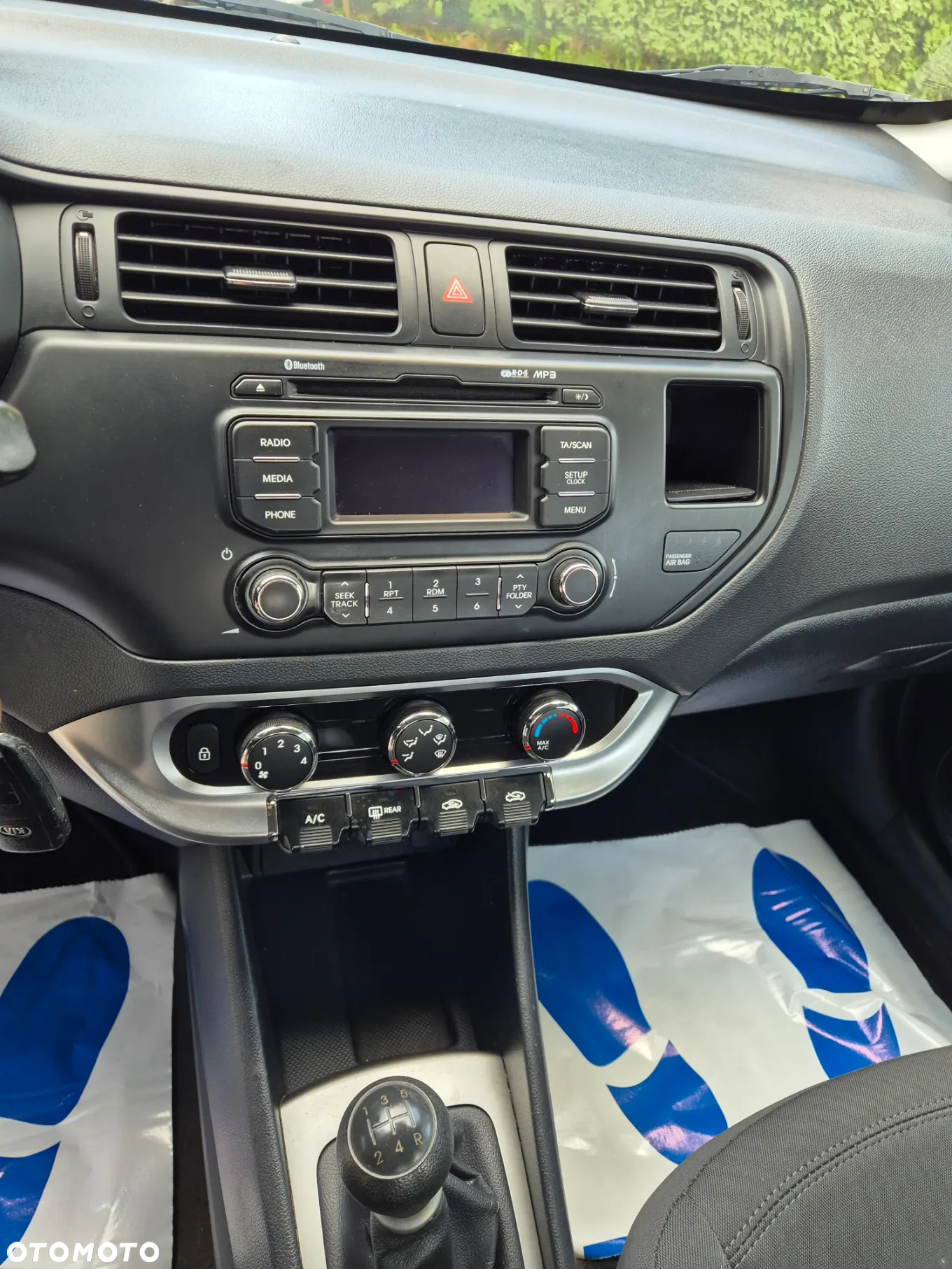Kia Rio 1.2 L - 18