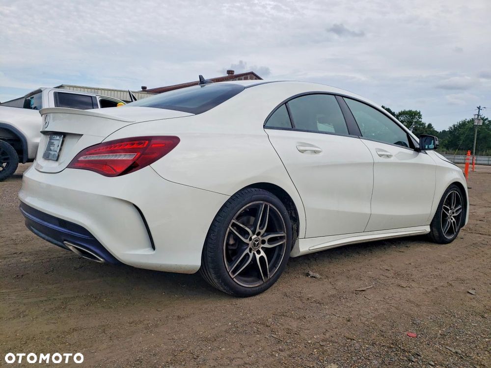 Mercedes-Benz CLA 250 4Matic 7G-DCT AMG Line - 4