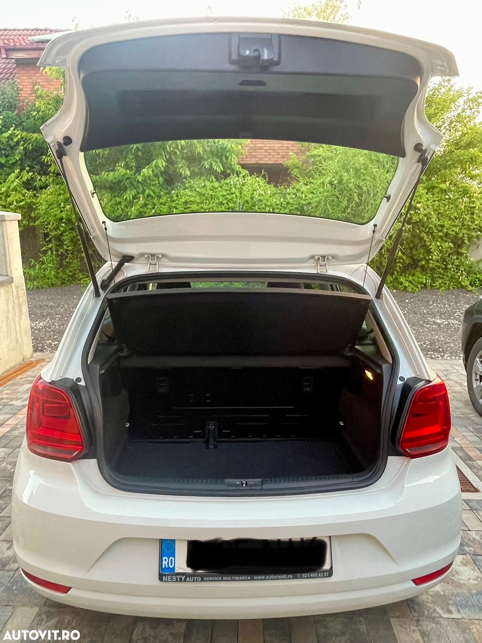 Volkswagen Polo - 8