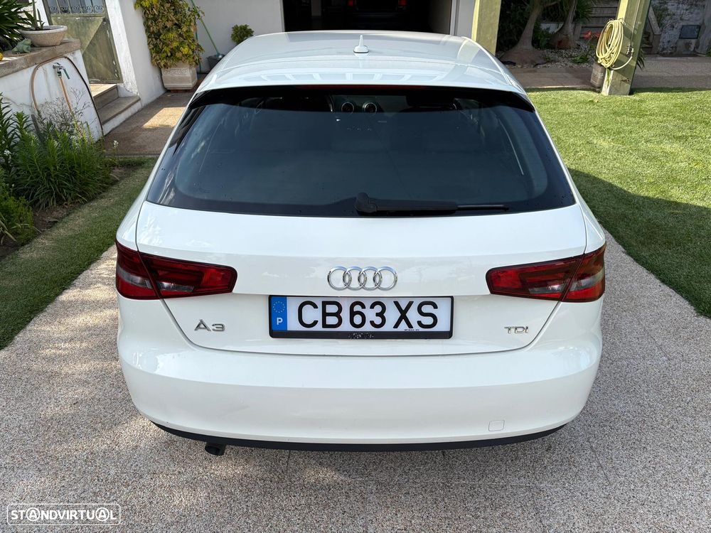 Audi A3 1.6 TDI Attraction - 5