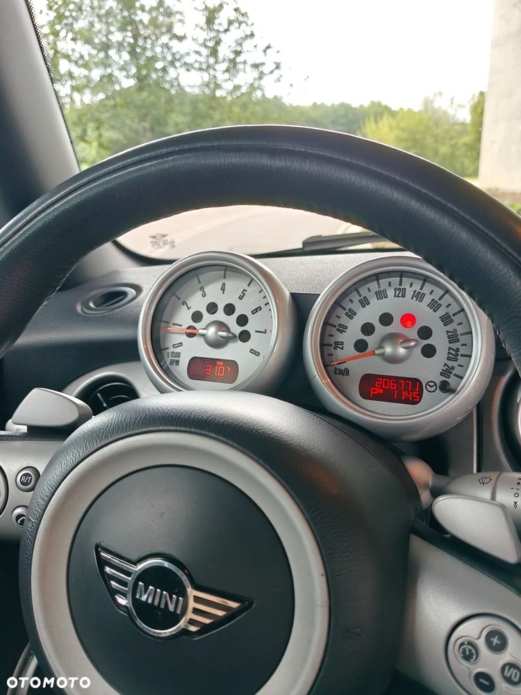 MINI Cooper S Sidewalk - 15