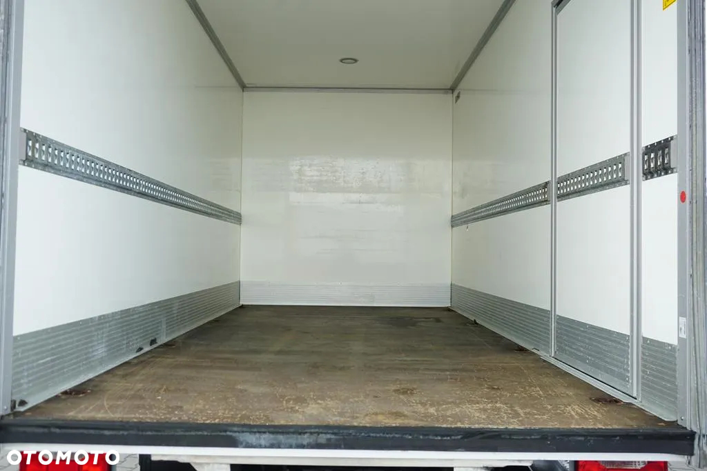Iveco / DAILY / 70C18 / E 6 / KONTENER + WINDA / 10 PALET / ŁAD. 3565 KG - 27