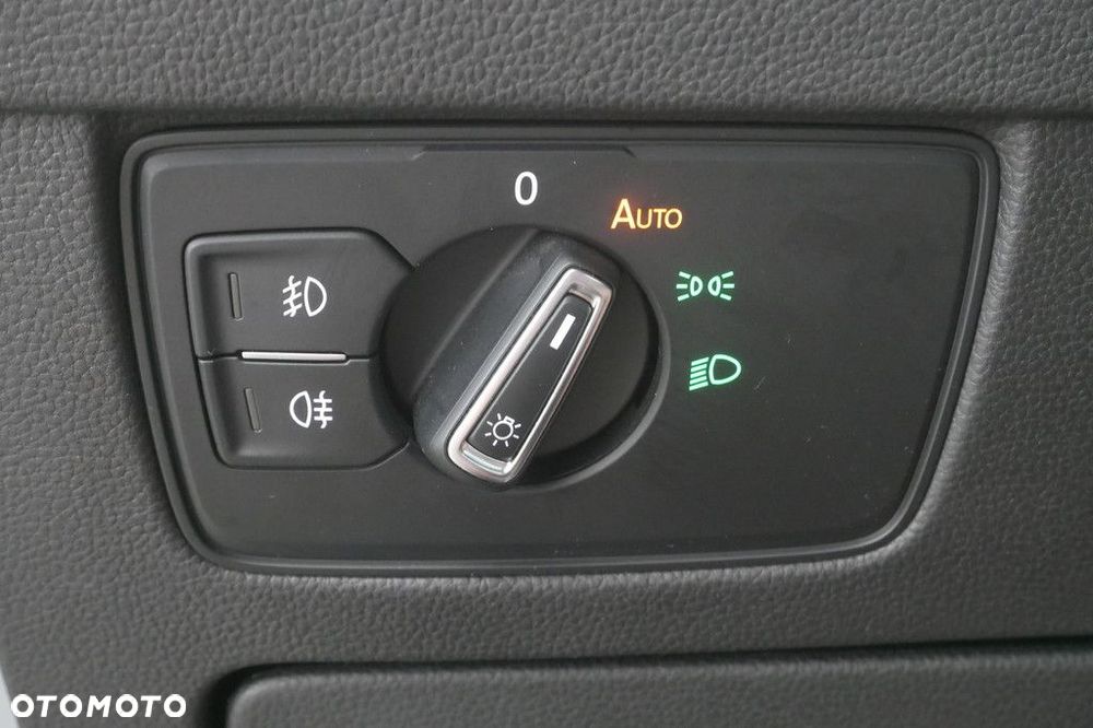 Volkswagen Passat Variant 1.5 TSI EVO Business DSG - 25