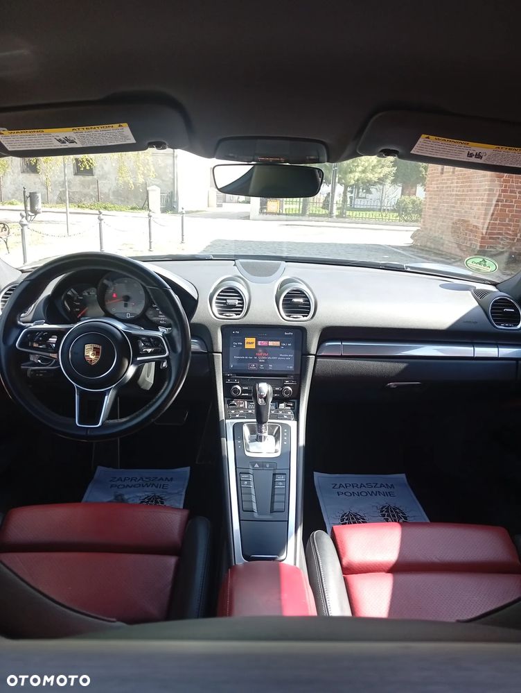 Porsche 718 Cayman - 10