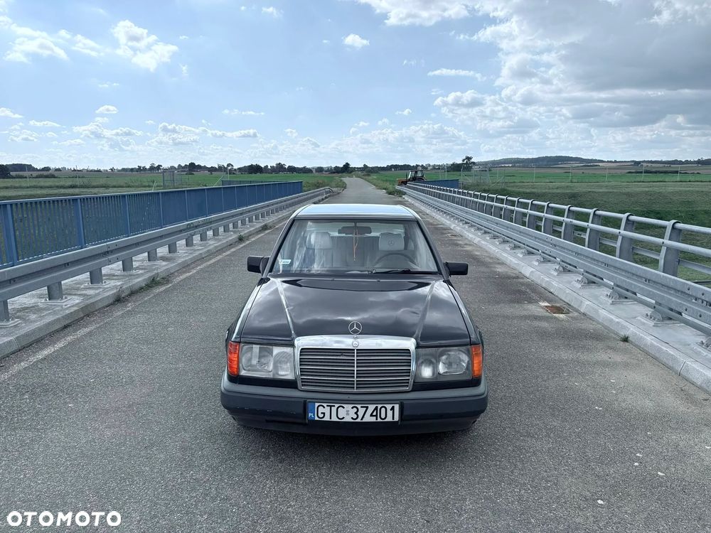 Mercedes-Benz W124 (1984-1993) - 1