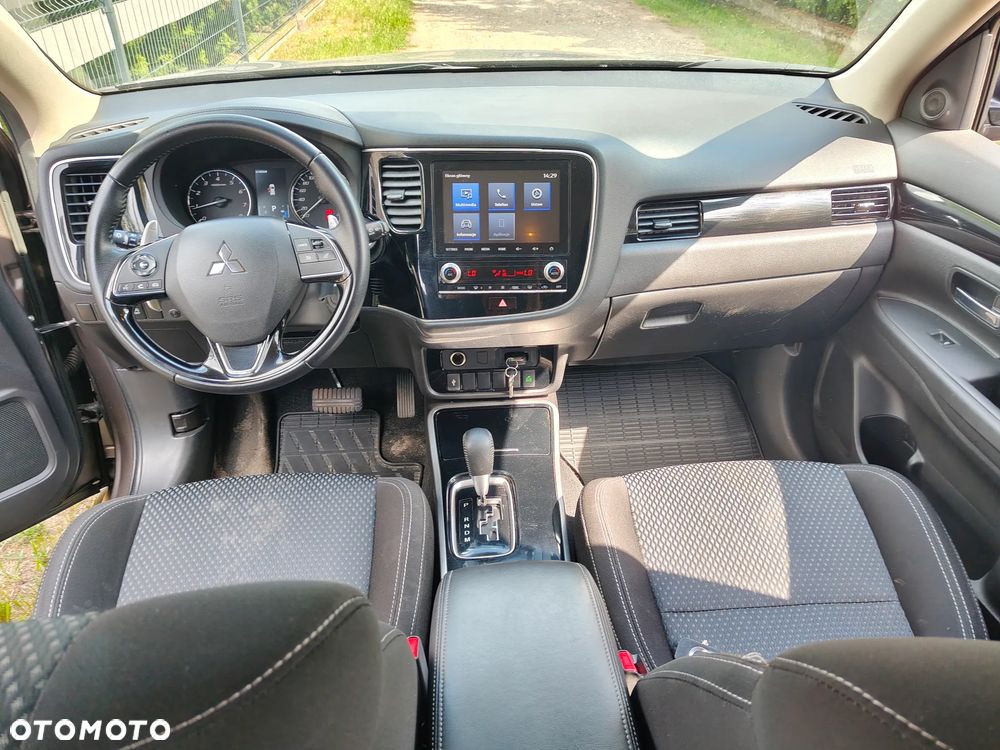Mitsubishi Outlander 2.0 Intense + SDA 4WD CVT - 18