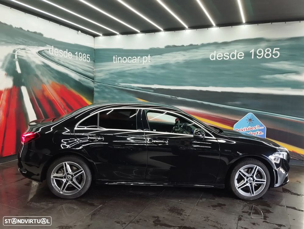 Mercedes-Benz A 250 Limousine e AMG Line - 4