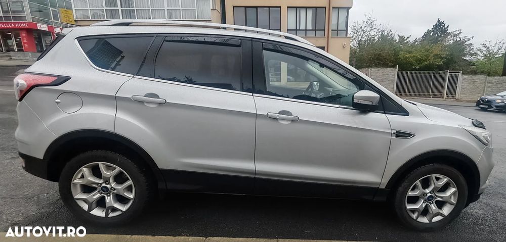 Ford Kuga - 3