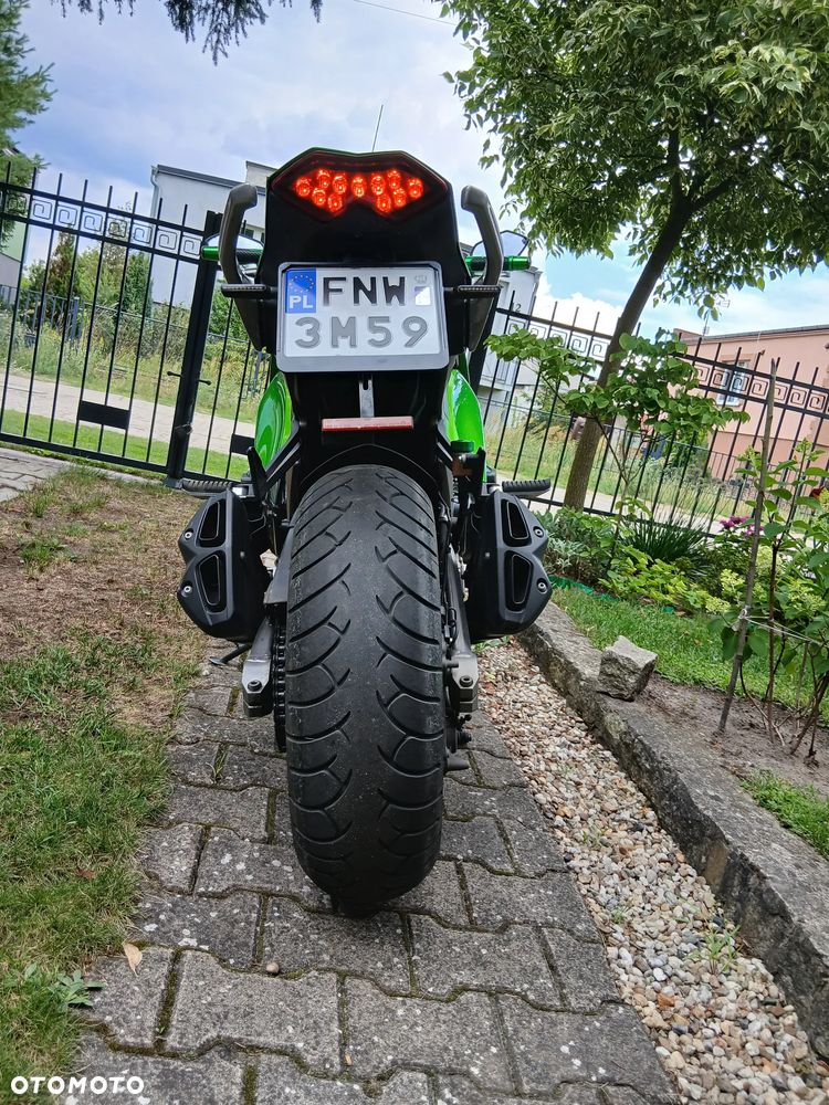 Kawasaki Ninja 1000 SX - 7